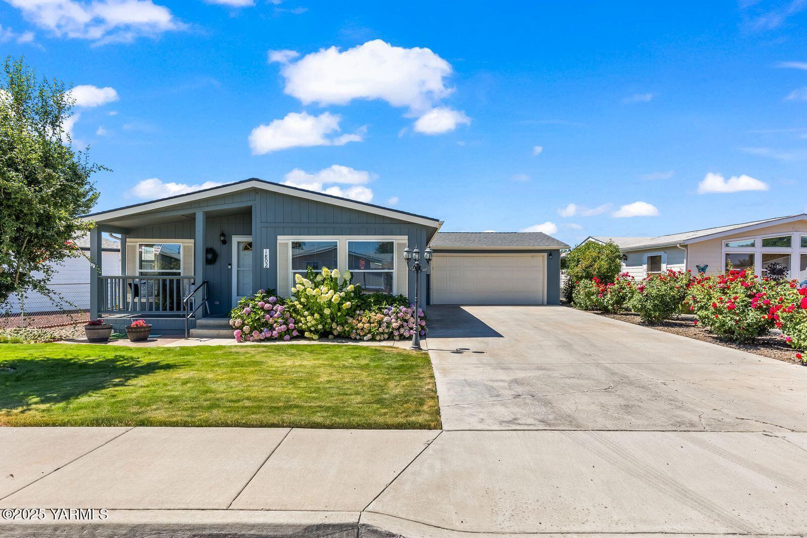 1802 S 70th Ave  Yakima WA 98908 photo