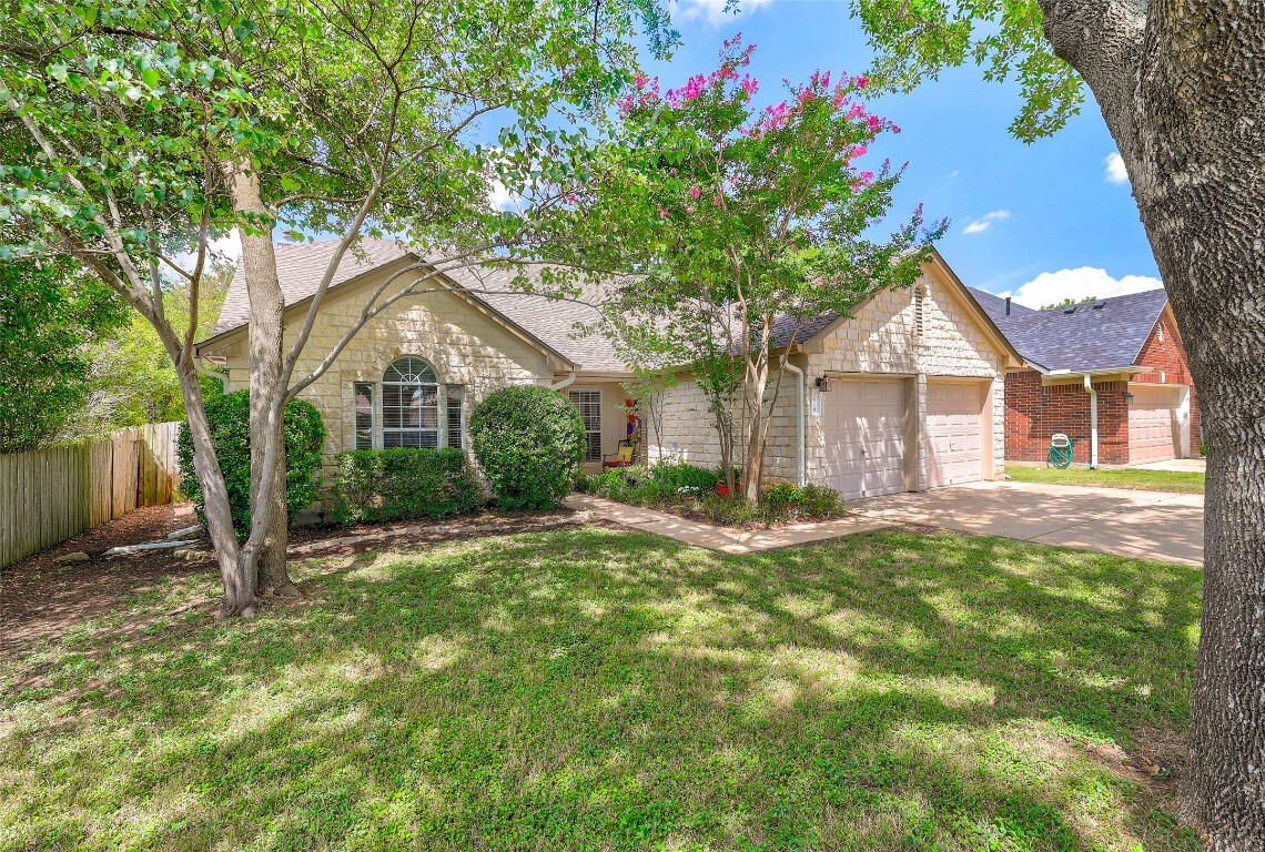 Property Photo:  1918 Pachea Trail  TX 78665 