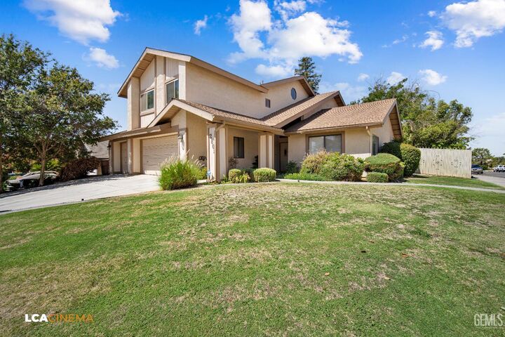 Property Photo: 2808 Judith Street CA 93306