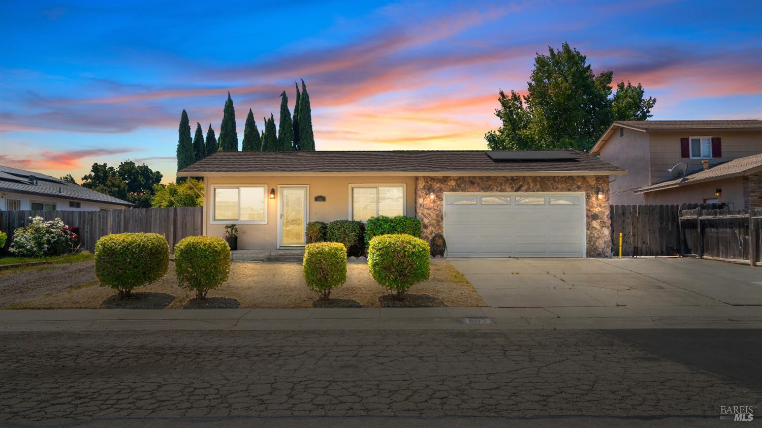 Property Photo: 603 Charles Way CA 94585
