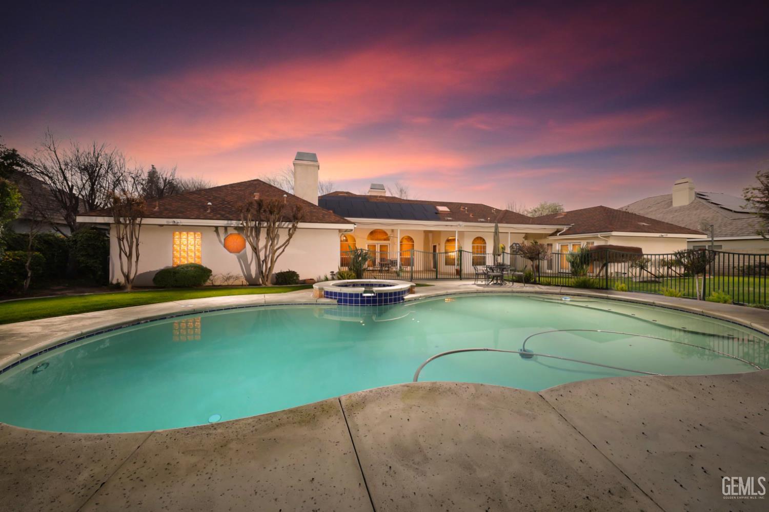 Property Photo: 8901 Saint Cloud Lane CA 93311