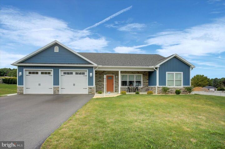 6657 Olde Pine Drive  Chambersburg PA 17202 photo