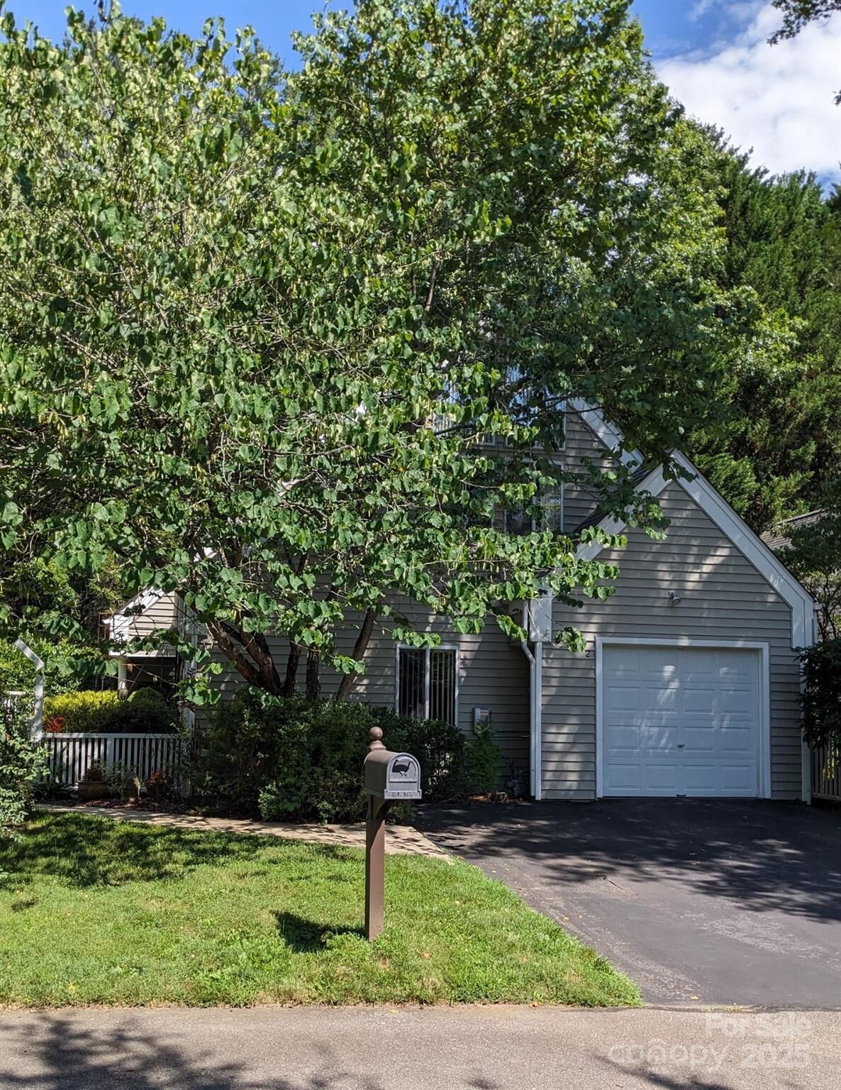 Property Photo: 2 Stuart Circle NC 28804