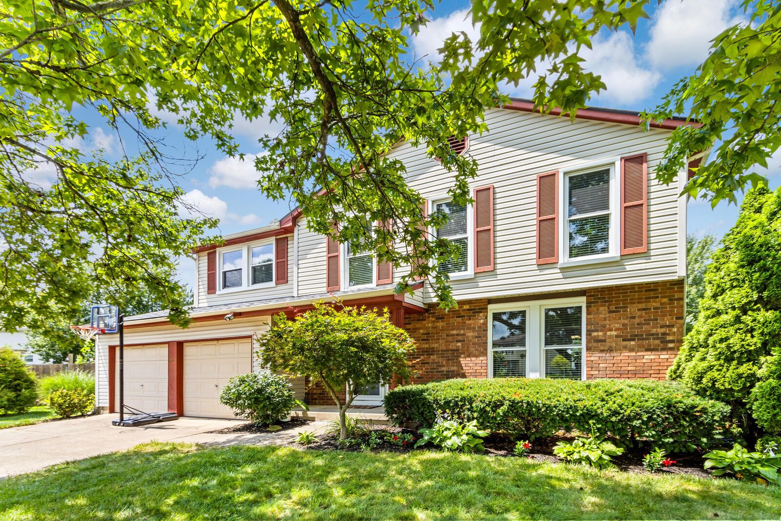 Property Photo:  8803 Yates Point Court  OH 43065 