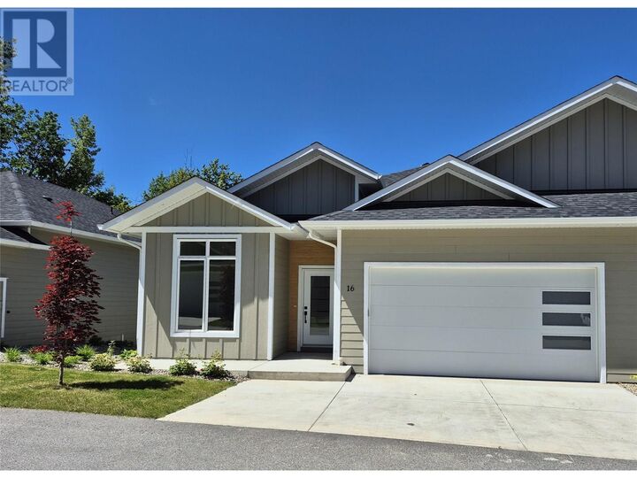 231 20 Street Northeast 1  Salmon Arm BC V1E 2Z7 photo