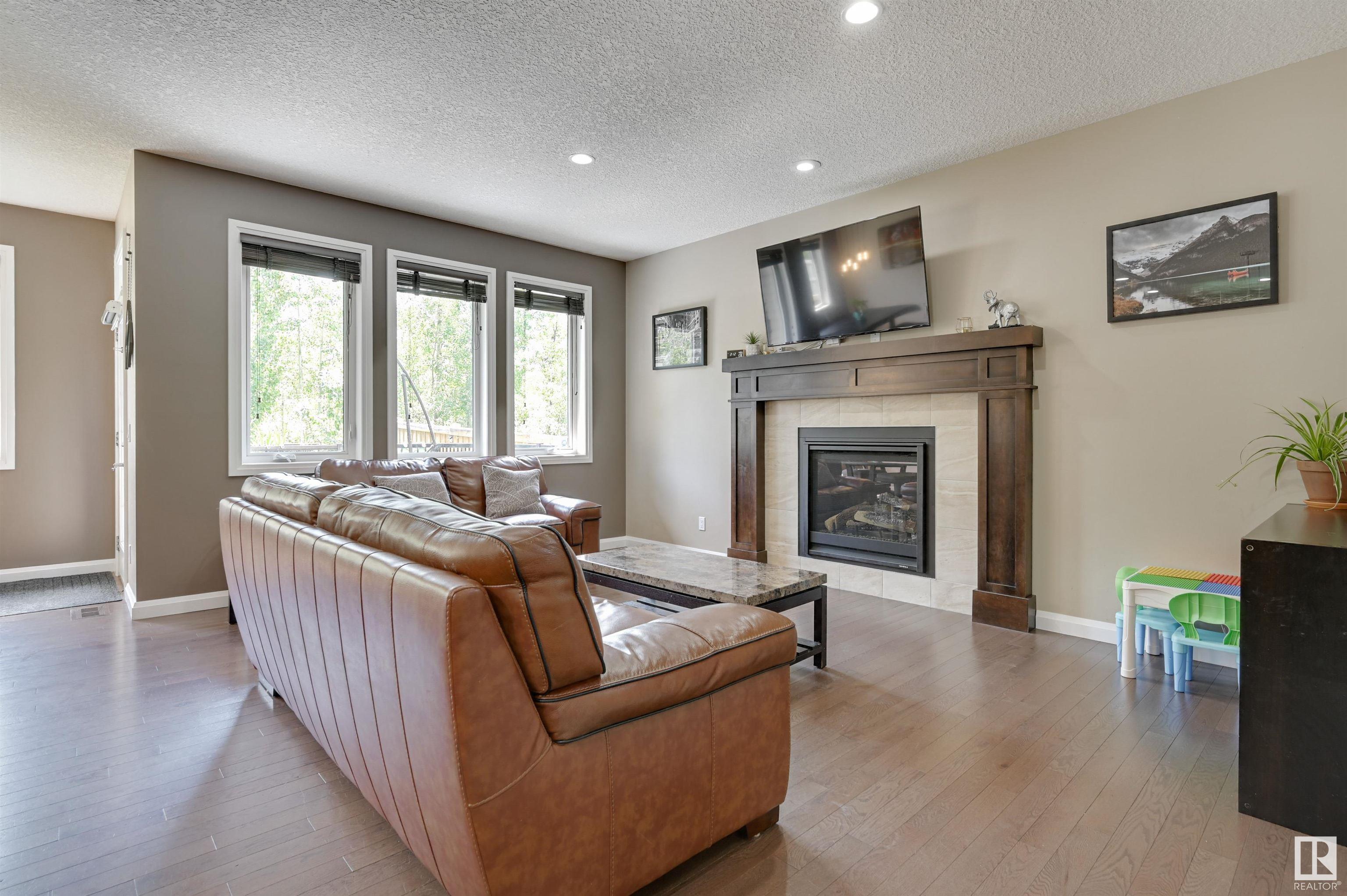 Property Photo: 6127 175 Avenue NW AB T5Y 3N7