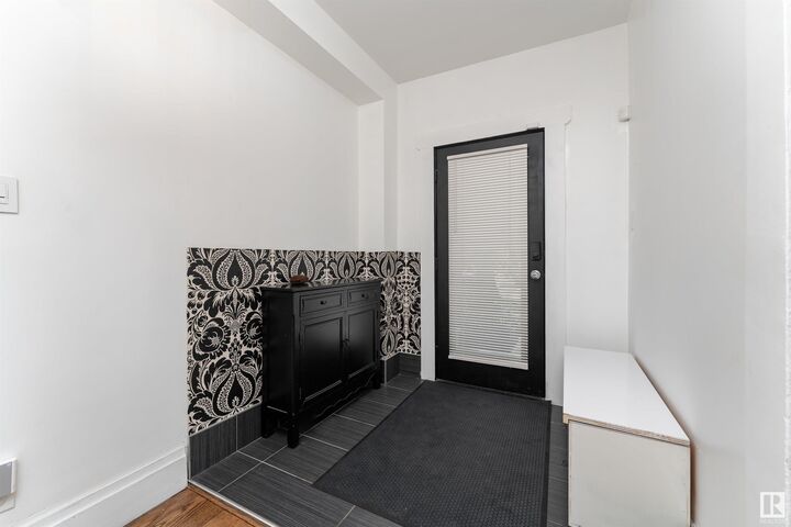 Property Photo:  10523 127 Street NW  AB T5N 1V8 