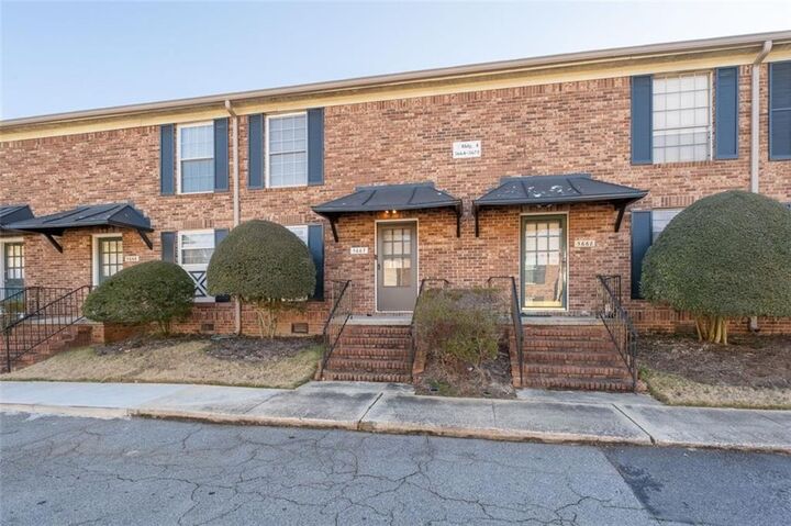 Property Photo: 5667 Kingsport Drive GA 30342