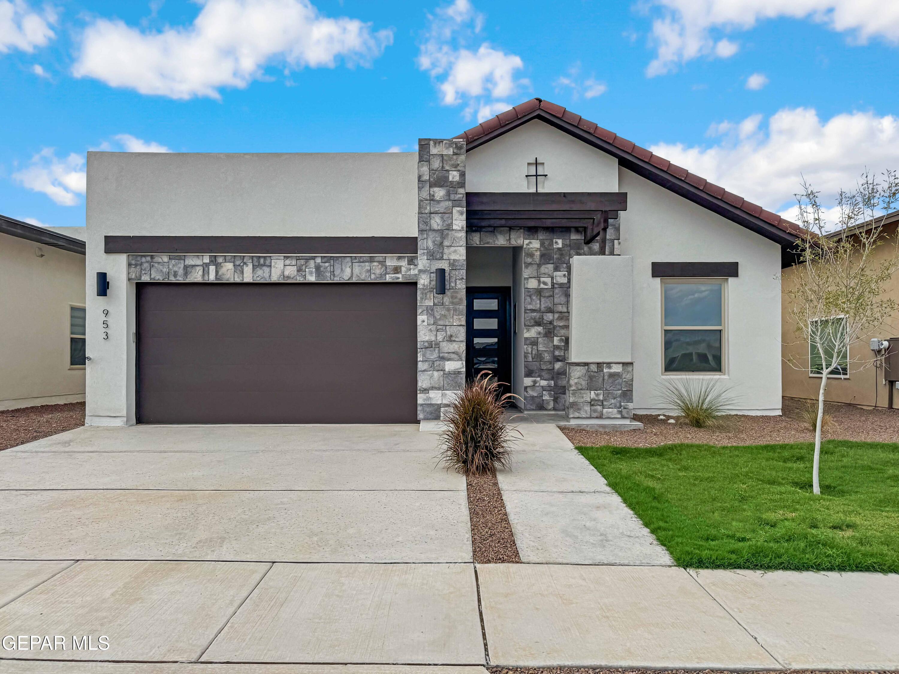 Property Photo: 953 Aqueduct Avenue TX 79932