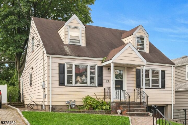 Property Photo: 23 De Vausney Pl NJ 07110