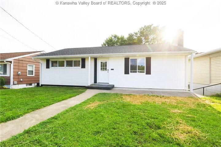 Property Photo:  1217 Park Avenue  WV 25143 