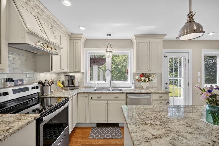 Property Photo:  22 Somerset Road  NY 10541 