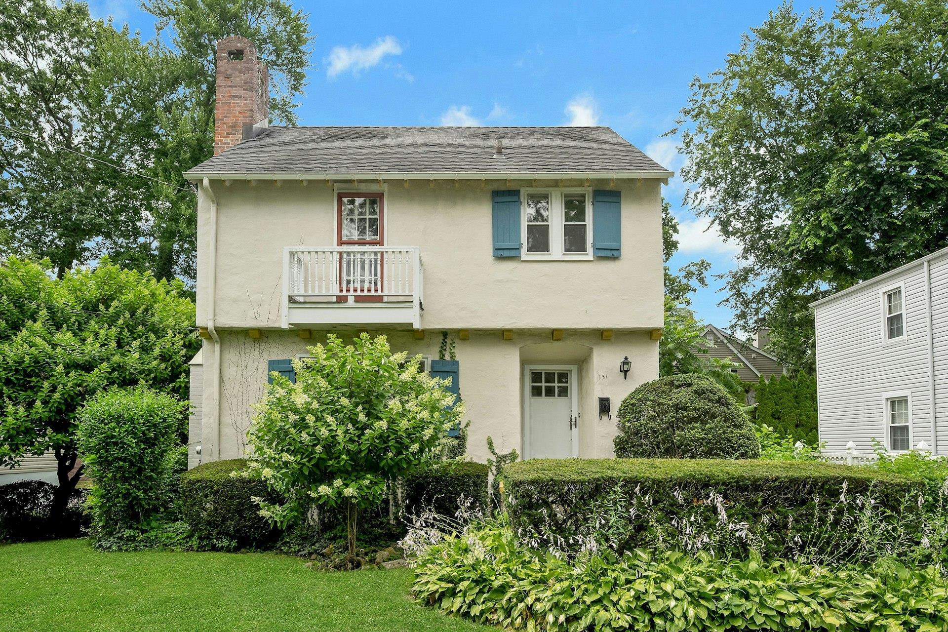 151 Clarence Road  Scarsdale NY 10583 photo