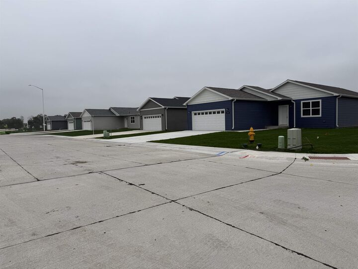 Property Photo: 1220 W 15th NE 69101-21