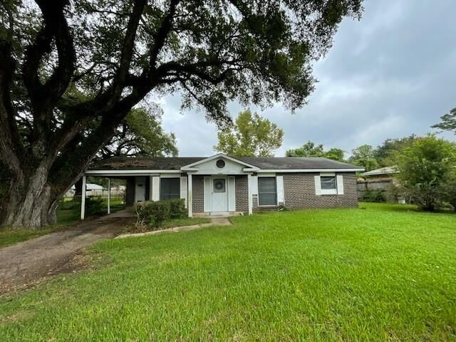 Property Photo: 6626 Three Notch Road AL 36619