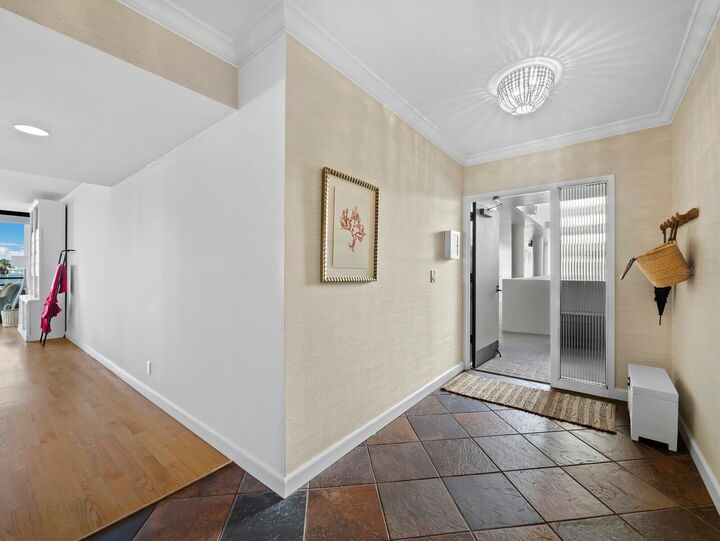 Property Photo: 1255 N Gulfstream Avenue 408 FL 34236
