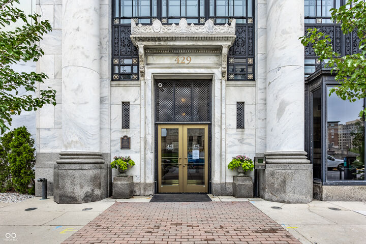 Property Photo: 429 N Pennsylvania Street 603 IN 46204