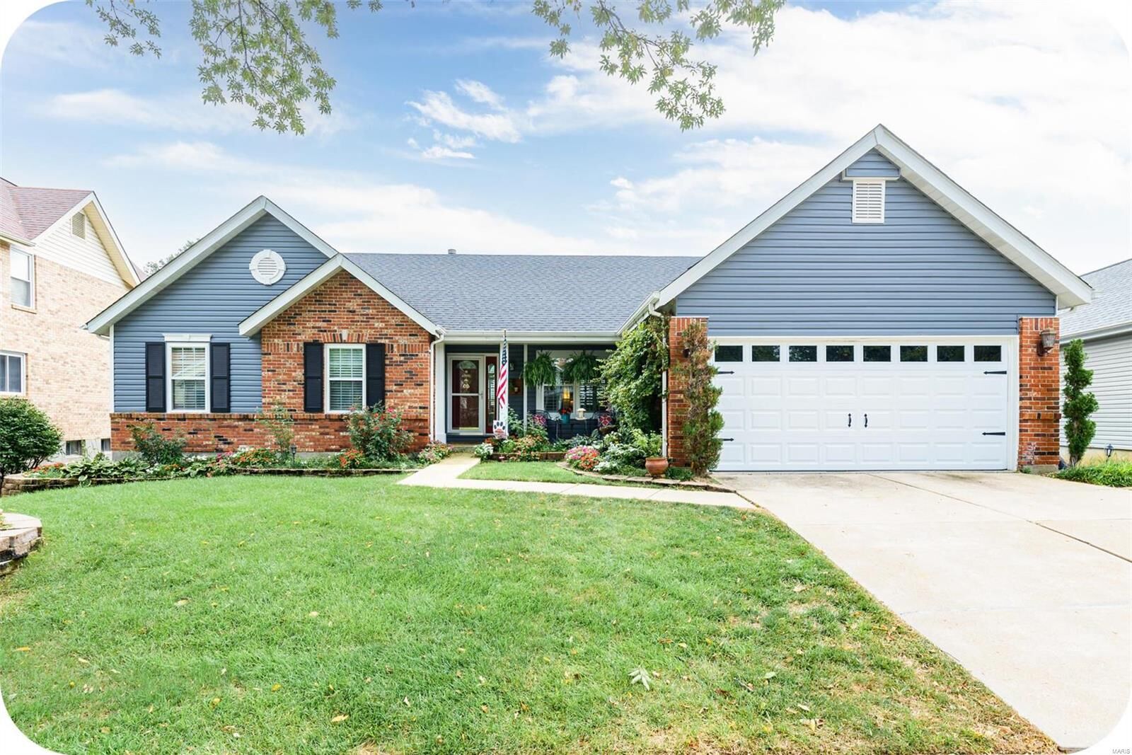Property Photo: 919 Oak Terrace Court MO 63026