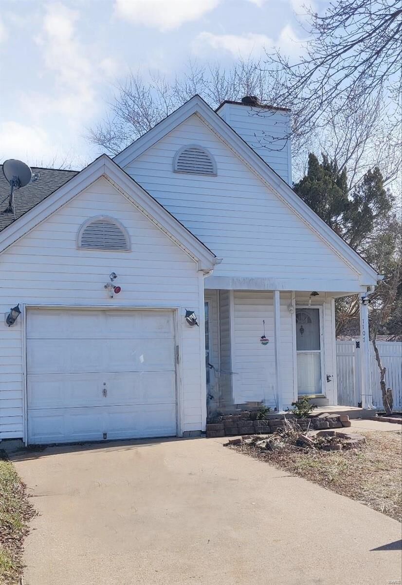 Property Photo:  1107 Liberty Gardens Court  MO 63031 