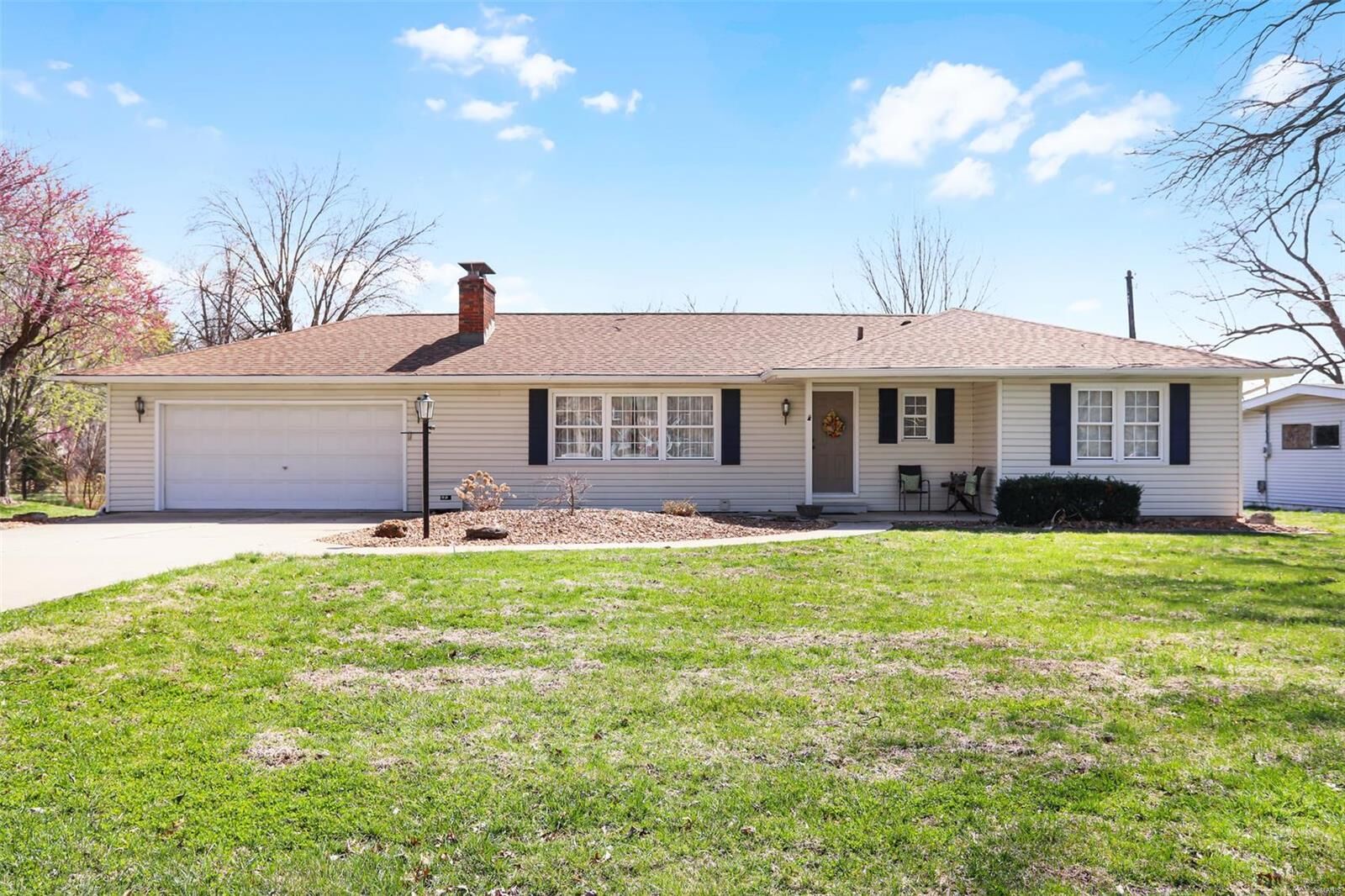Property Photo: 19 Lou Juan Drive IL 62034