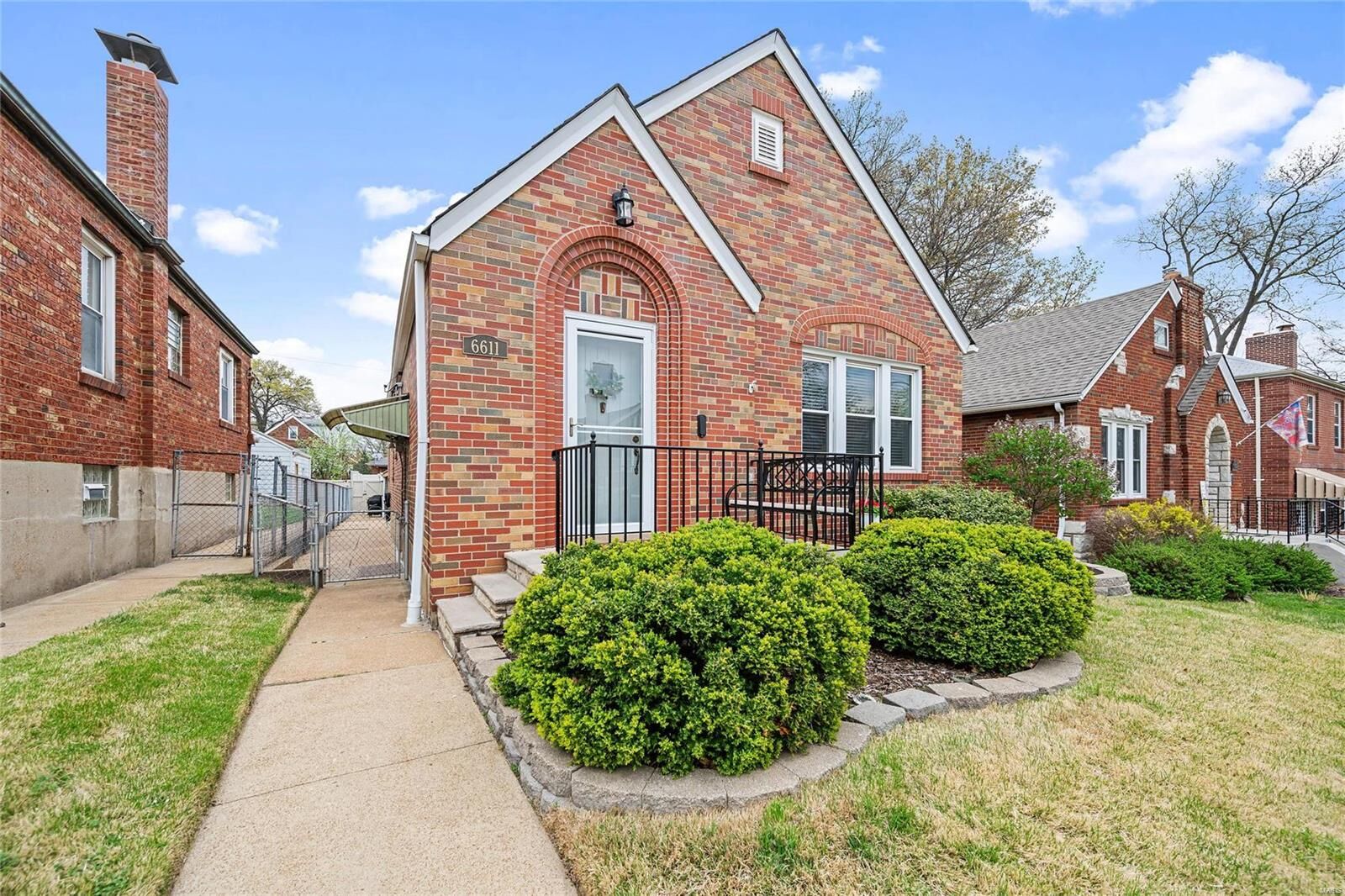 Property Photo: 6611 Mardel Avenue MO 63109