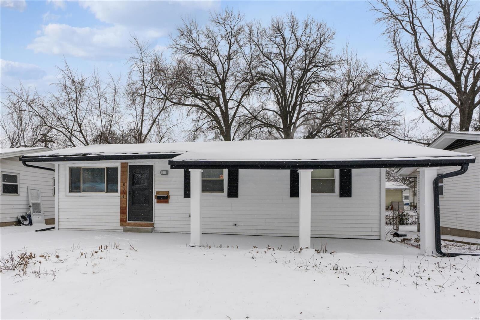 Property Photo: 10334 Lilac Avenue MO 63137
