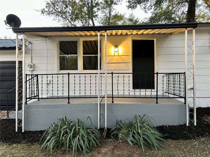 Property Photo: 2037 Happy Ln MO 65041