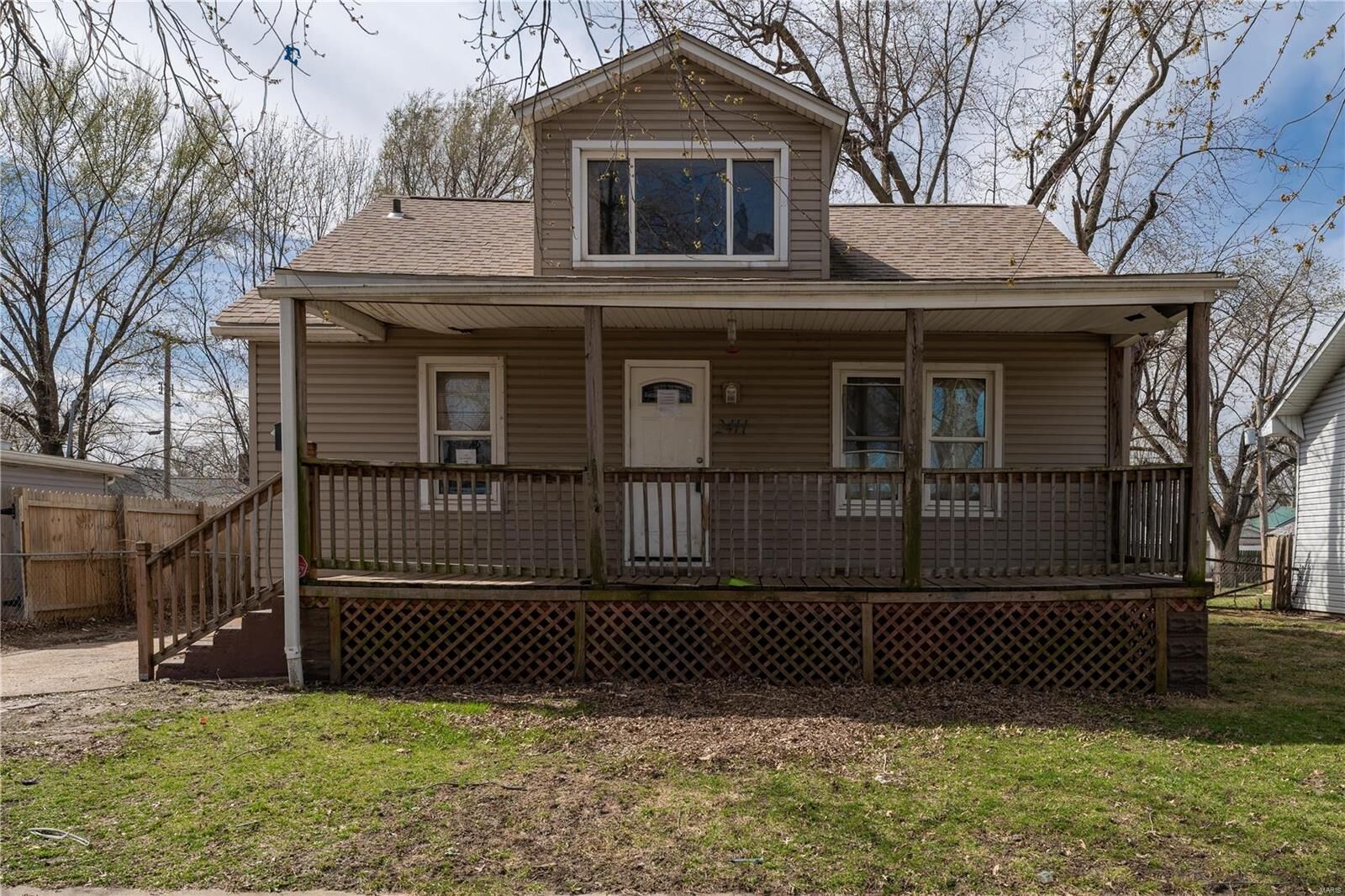 Property Photo:  2411 Illinois Avenue  IL 62040 