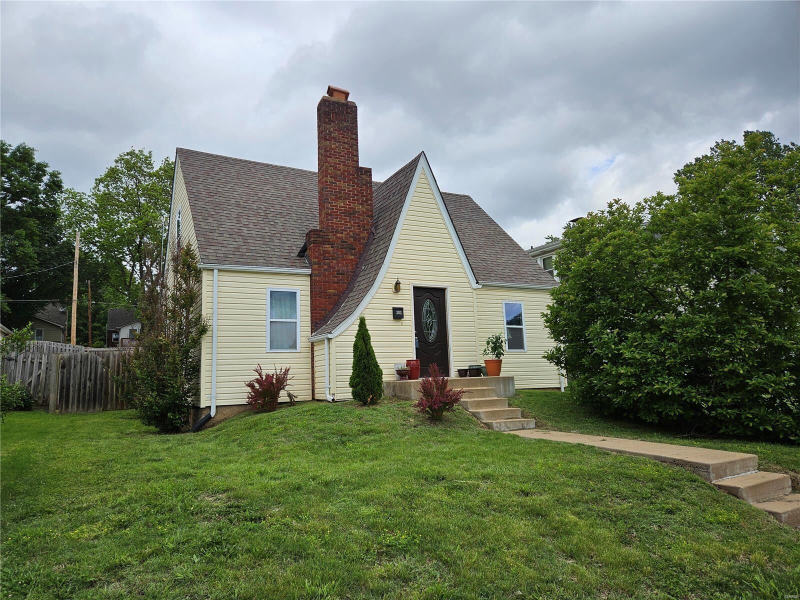 Property Photo: 303 7th Avenue MO 63019