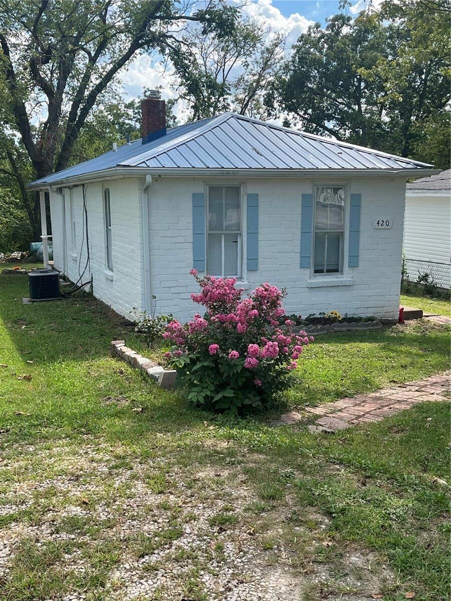 Property Photo: 420 Watson Road MO 63080