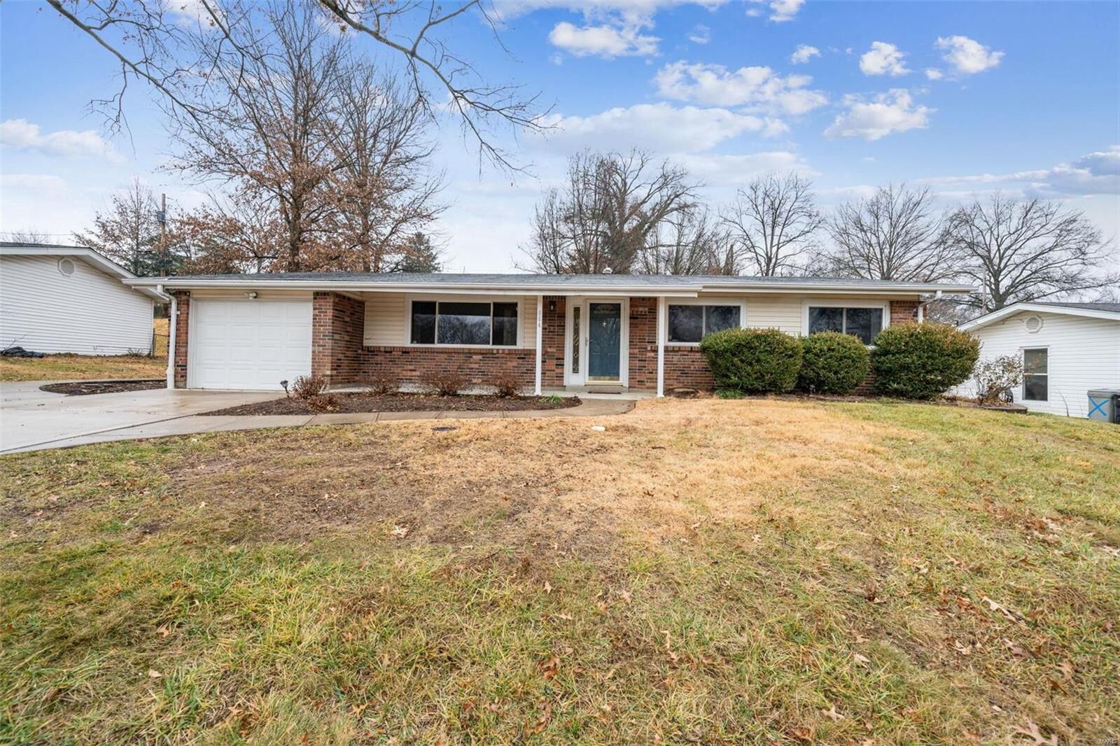Property Photo: 804 Parkfield Terrace MO 63021