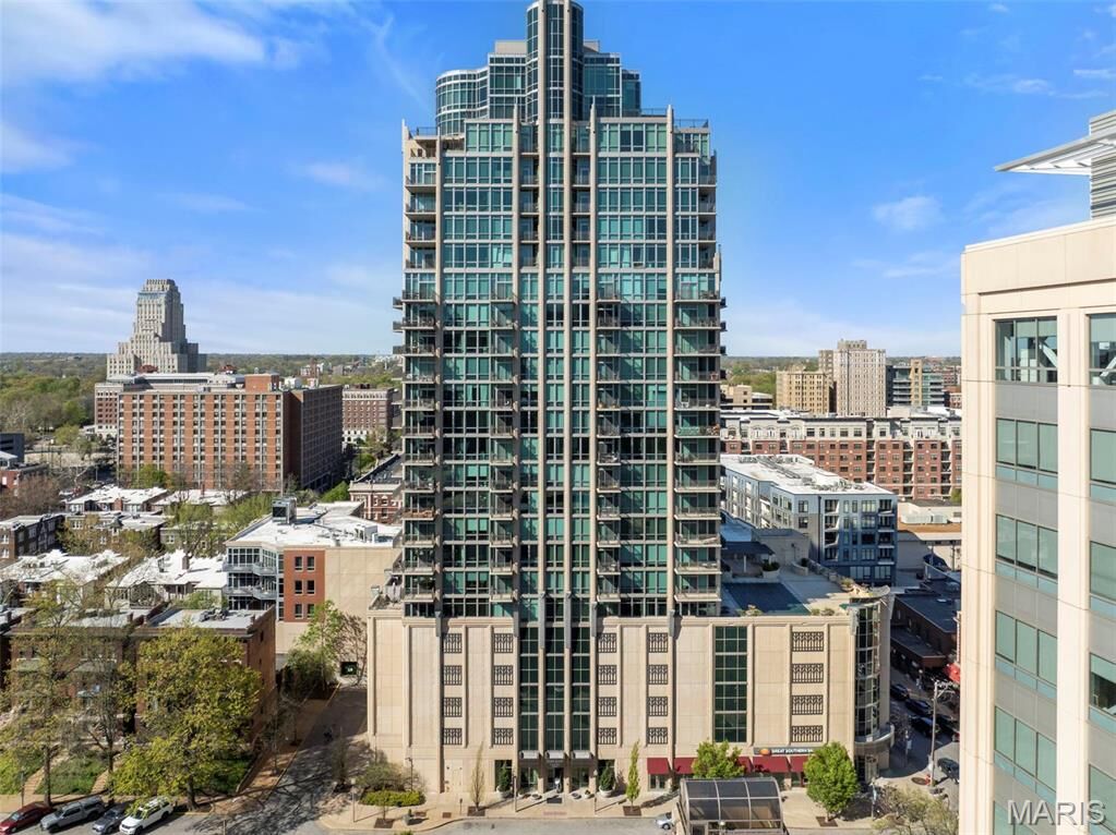 Property Photo:  4909 Laclede Avenue 805  MO 63108 
