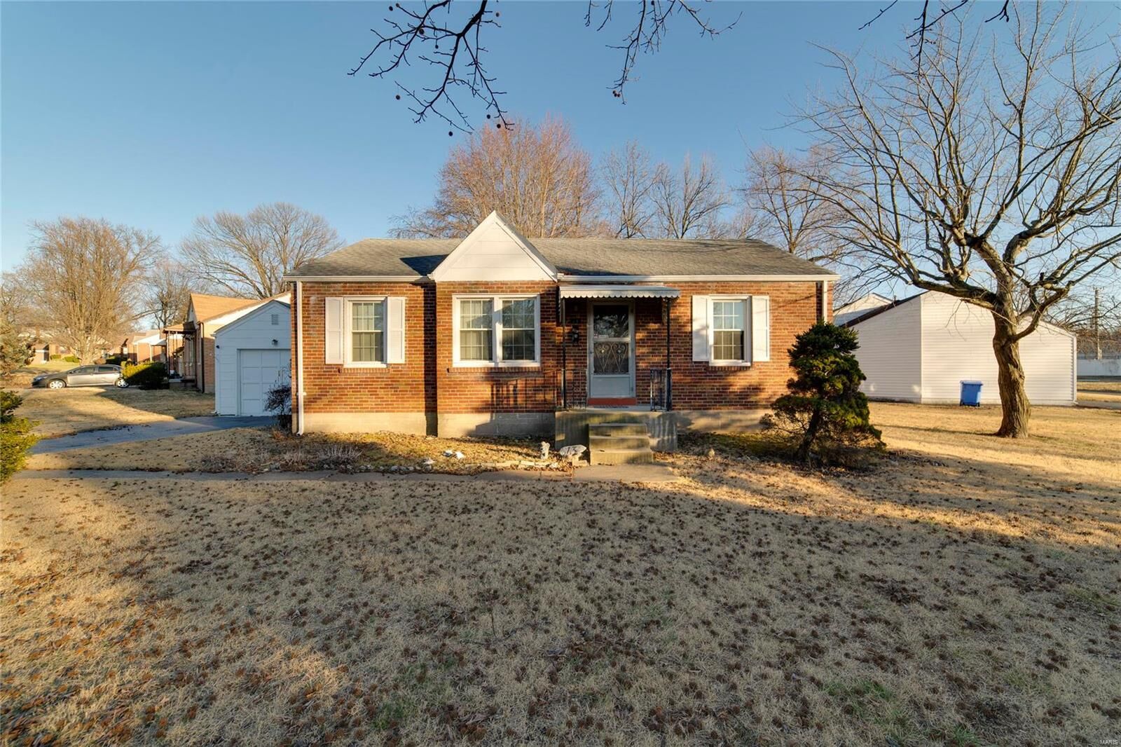 Property Photo: 13 Saint Thomas Court MO 63031