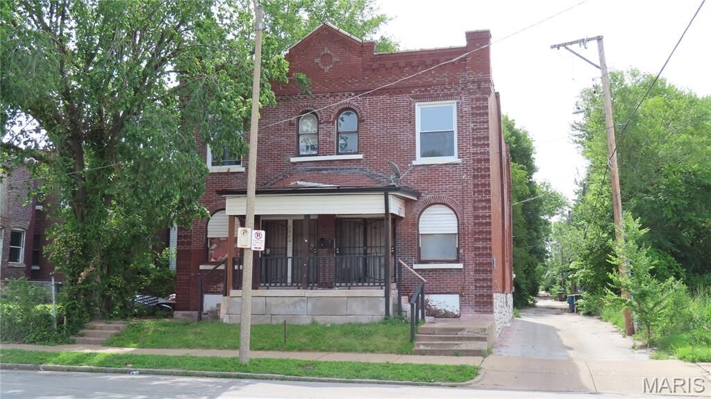 Property Photo:  3018 N Vandeventer  MO 63107 
