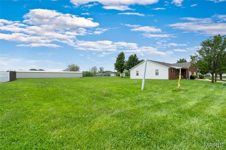 Property Photo:  108 E Harrisonville Drive  IL 62295 
