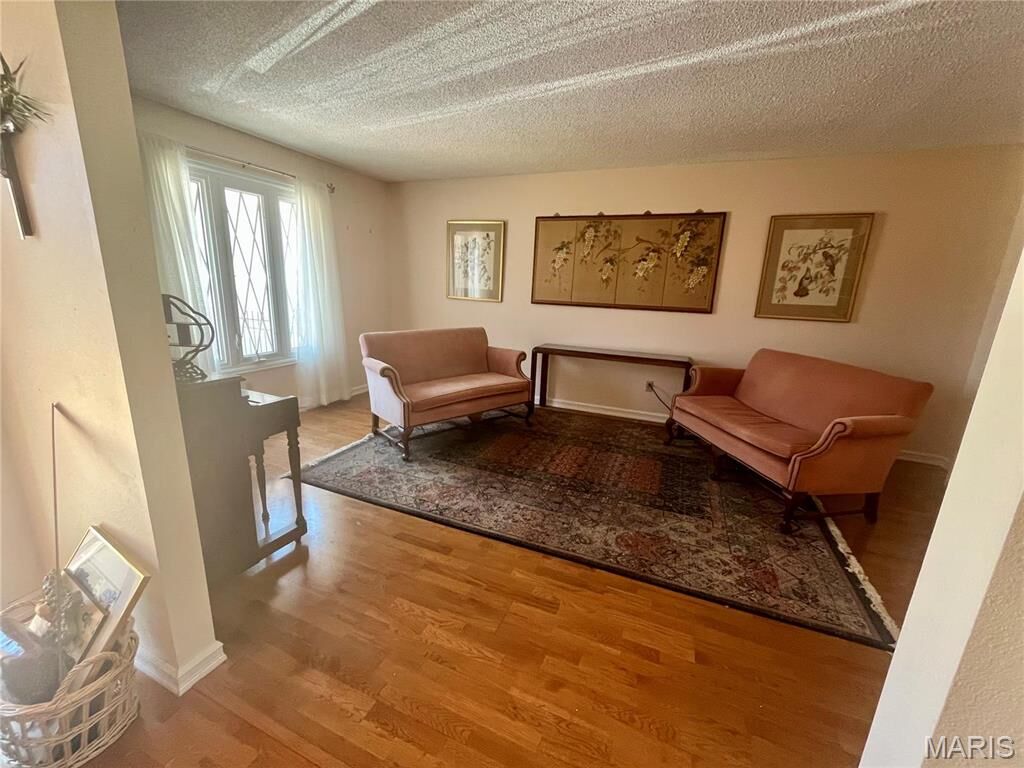 Property Photo: 13033 Tiger Lily 4 MO 63146