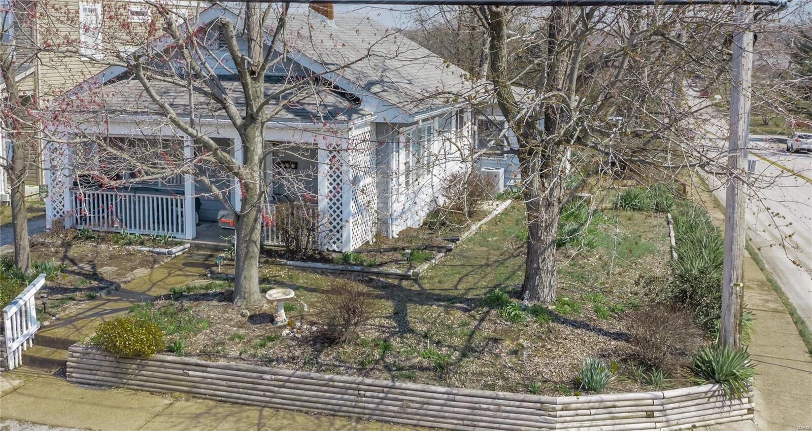 Property Photo: 450 Couch Avenue MO 63122