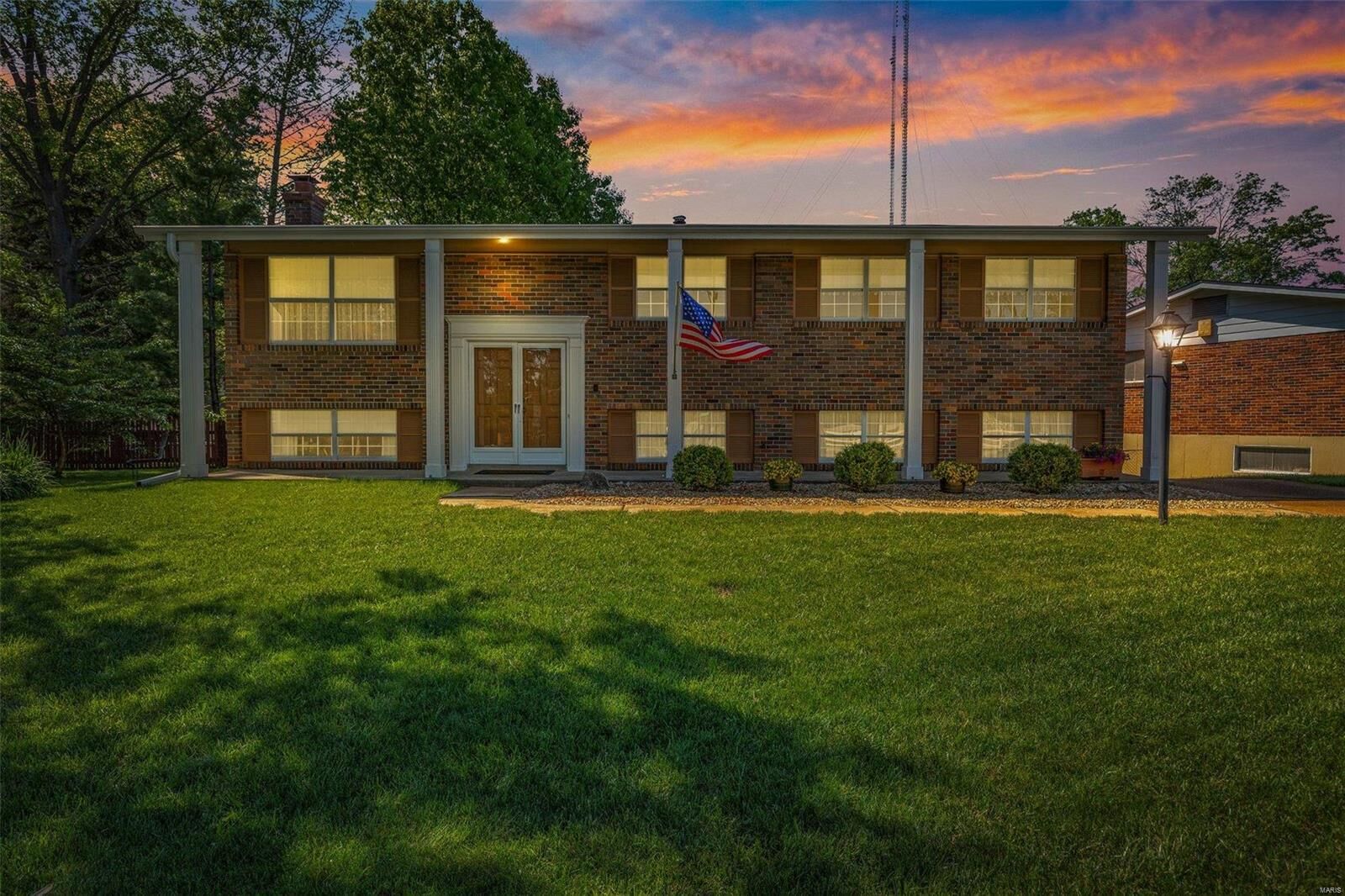 Property Photo: 11258 Gravois Road MO 63126