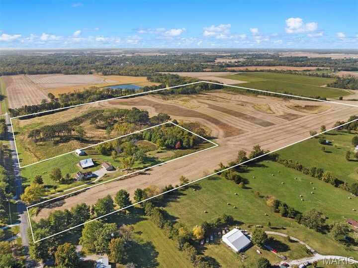 Property Photo: 4983 Old Carpenter Road IL 62025