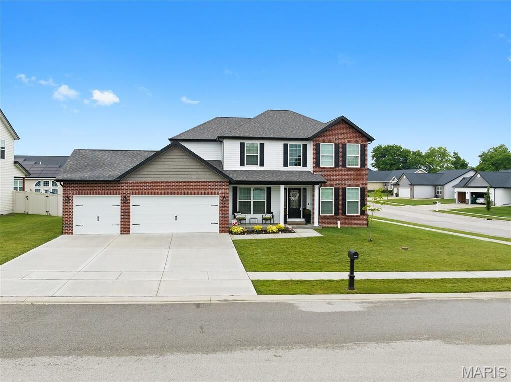 Property Photo:  600 Monarch Drive  IL 62269 
