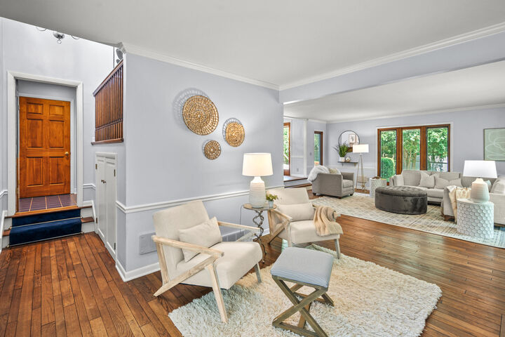 Property Photo:  1030 W Ravine Ln  WI 53217 