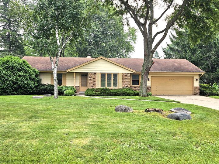 Property Photo: 5240 S Williams Rd WI 53146