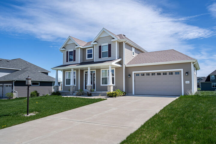 Property Photo: 8836 S Buckhorn Grove Way WI 53132