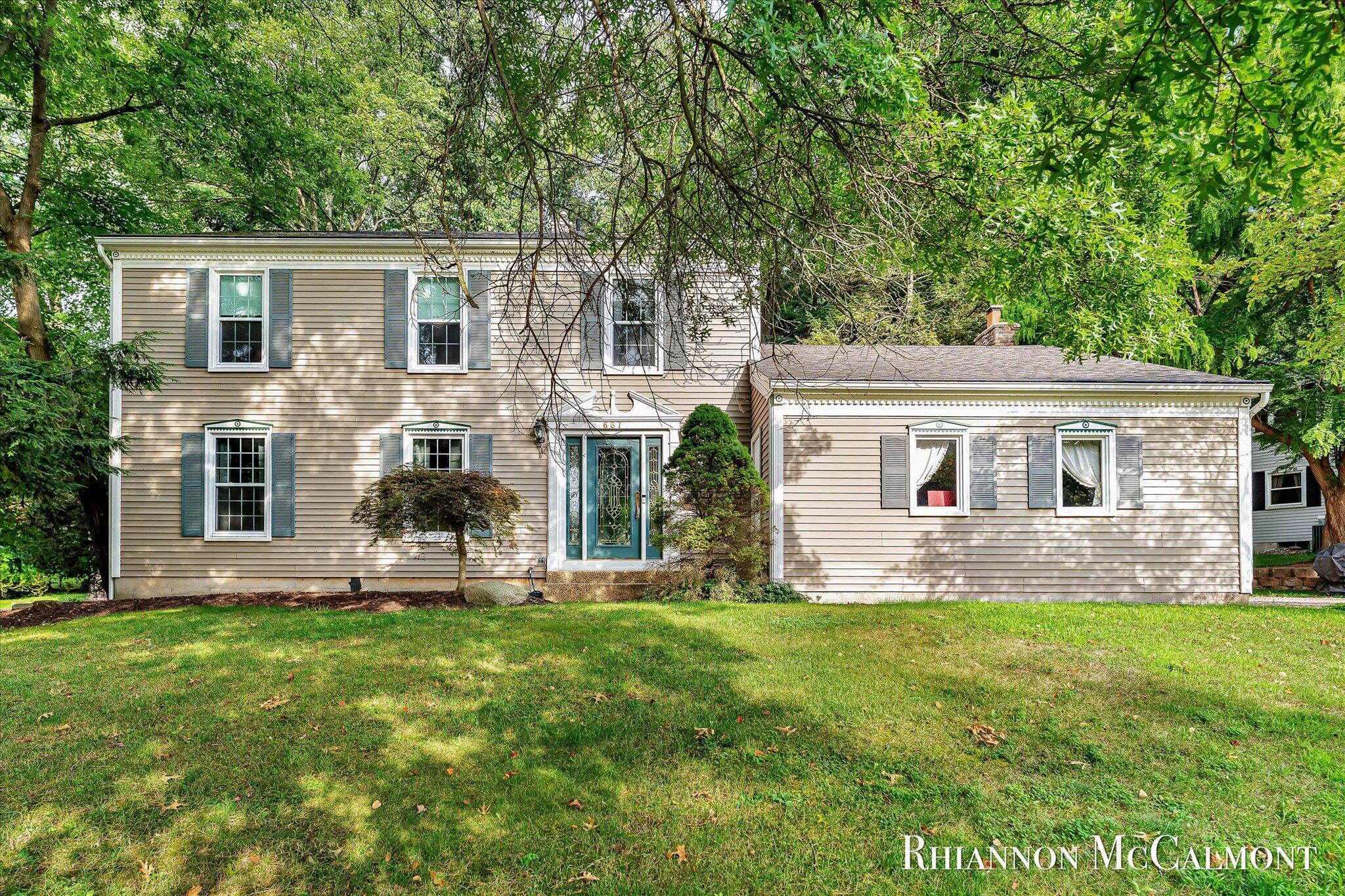 Property Photo: 667 Duxbury Court SE MI 49301