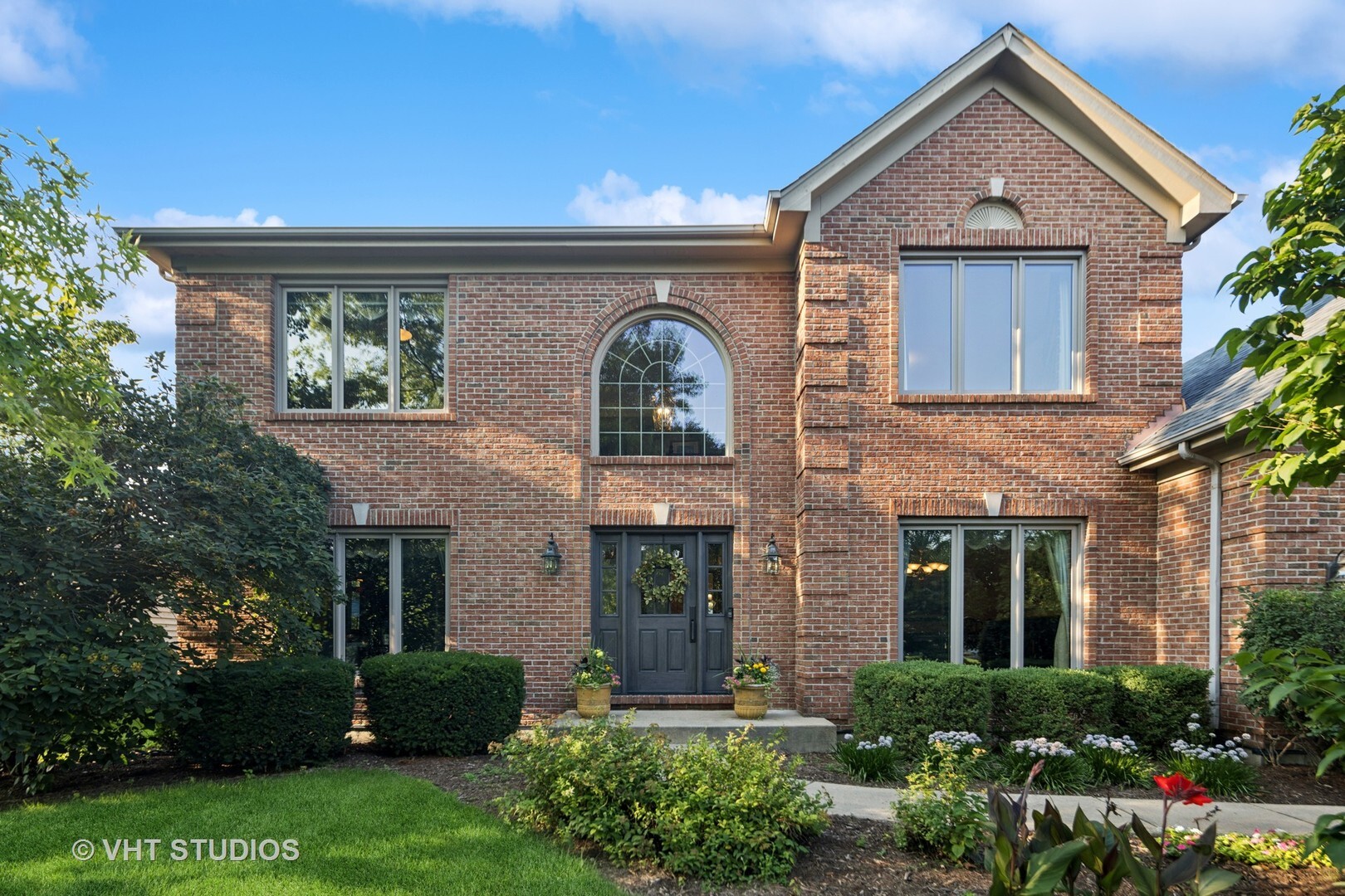 Property Photo: 1343 Dunrobin Road IL 60540