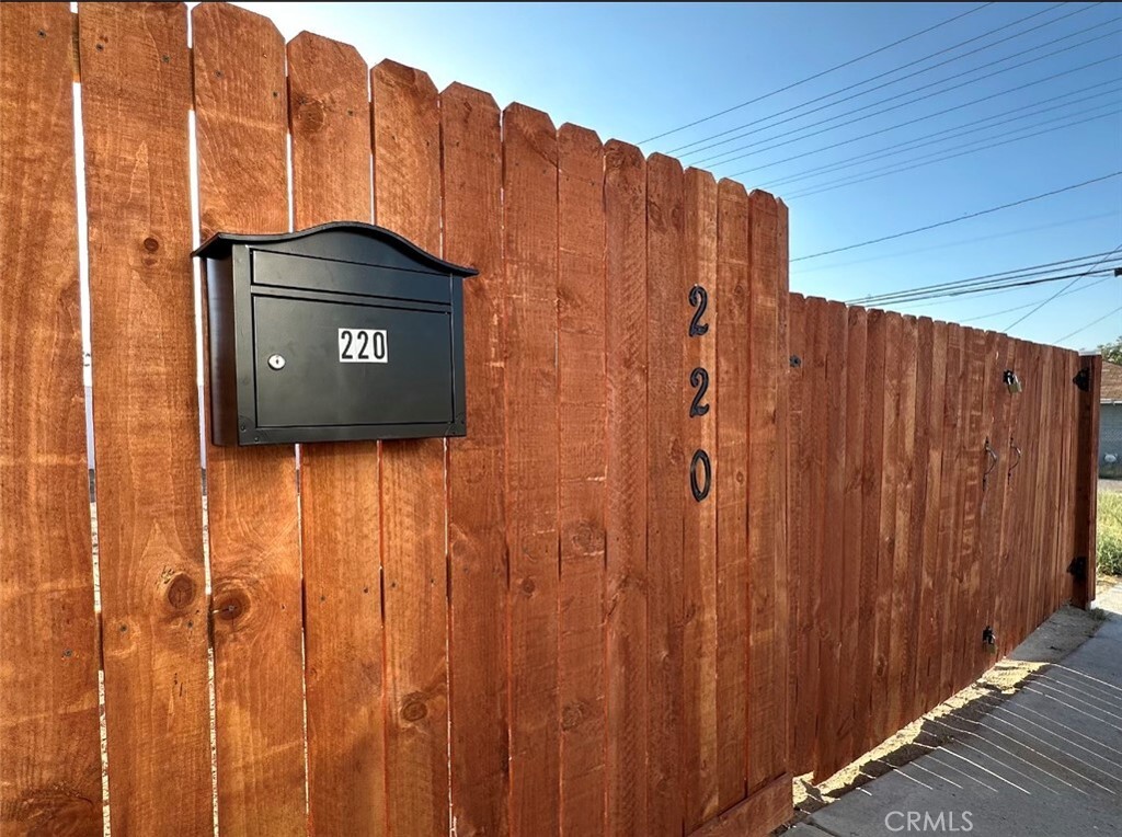 Property Photo: 220 S 2nd Avenue CA 92311