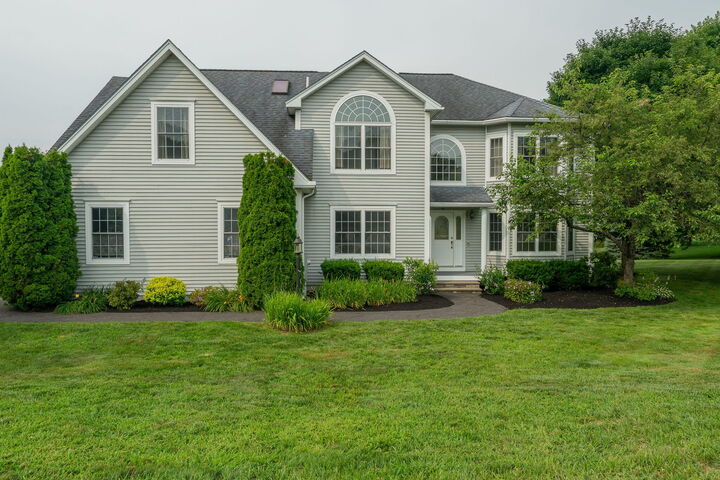 Property Photo: 72 Amberley Way ME 04210