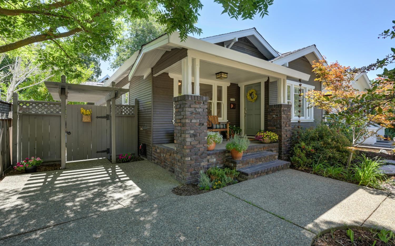 Property Photo: 1545 36th Street CA 95816