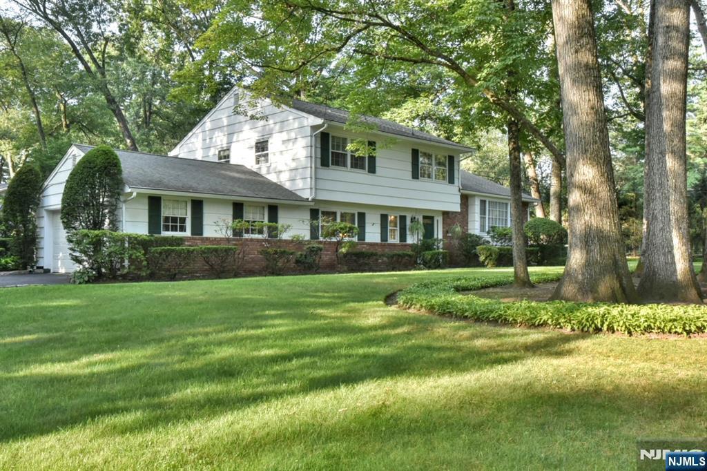 608 W Covington Place  Franklin Lakes NJ 07417 photo