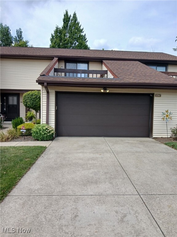 Property Photo: 32647 Jefferson Drive 47 OH 44139